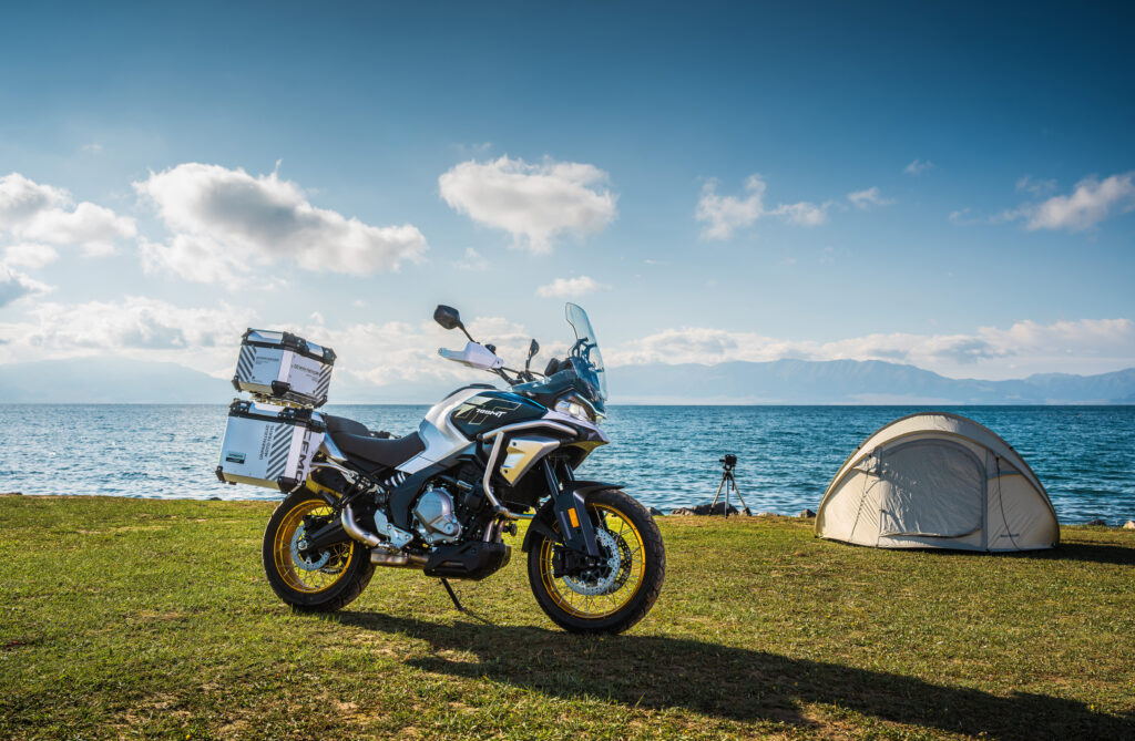 новый CFMOTO 700MT Advanced (ABS) новый CFMOTO 700MT Advanced (ABS)