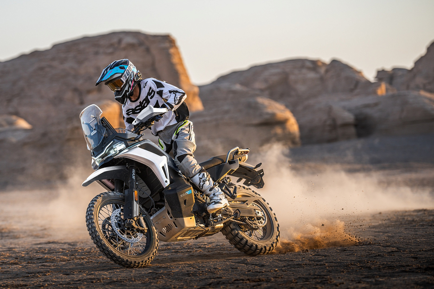 Мотоцикл CFMOTO 1000MT-X Sport
