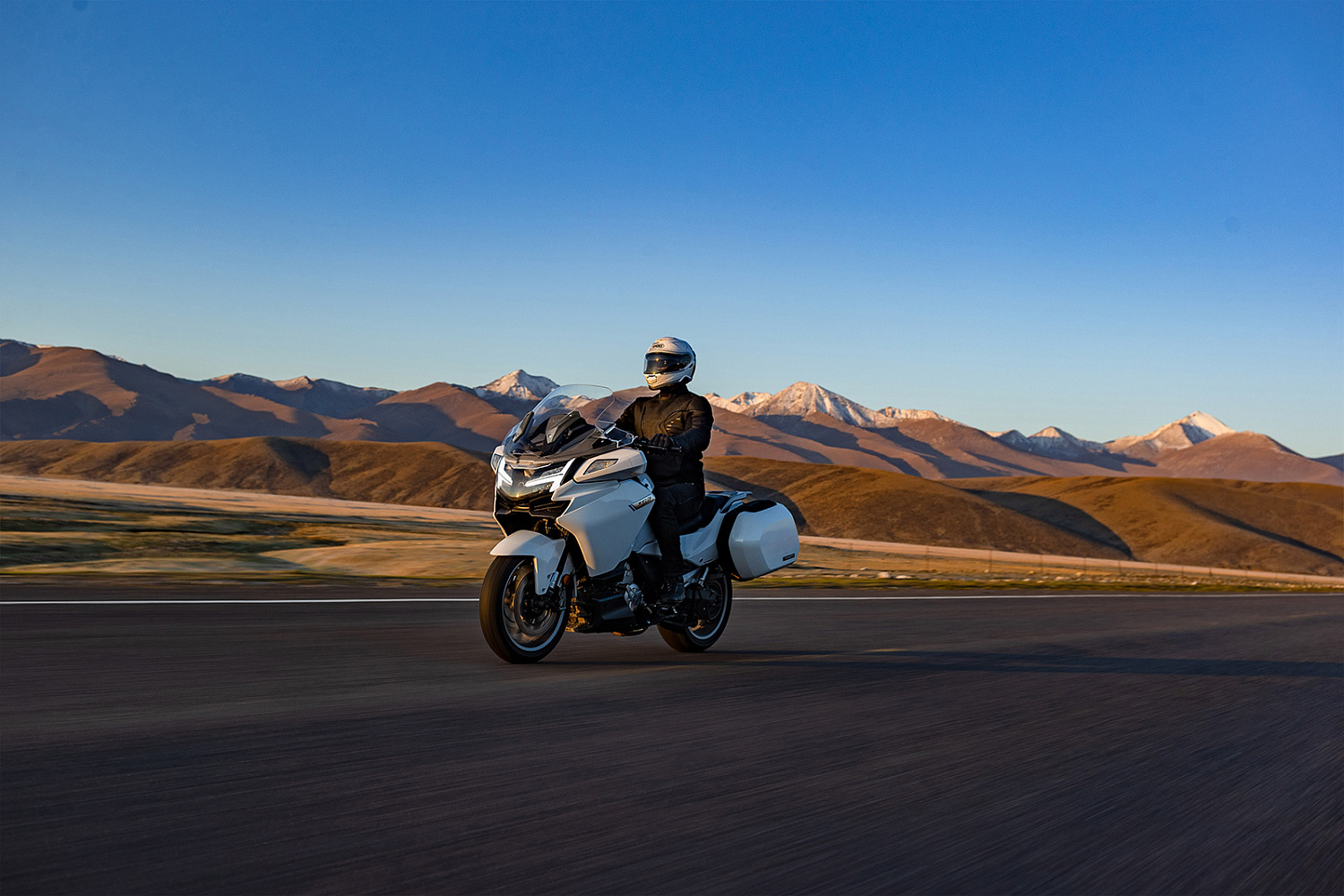 Мотоцикл CFMOTO 1250TR-G (ABS)