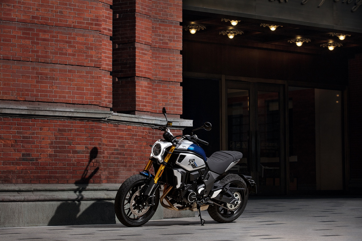 Мотоцикл CFMOTO 700CL-X Heritage (ABS)
